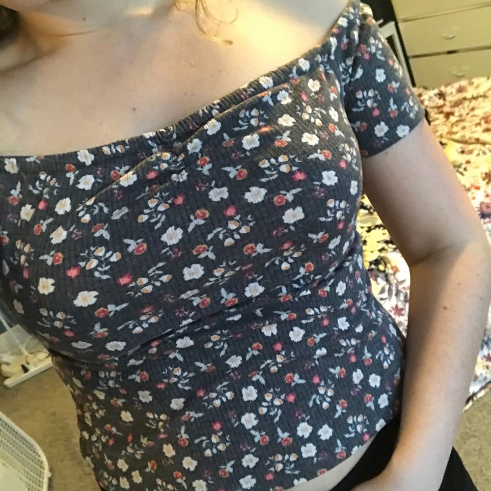 Gray flower off the shoulder crop top